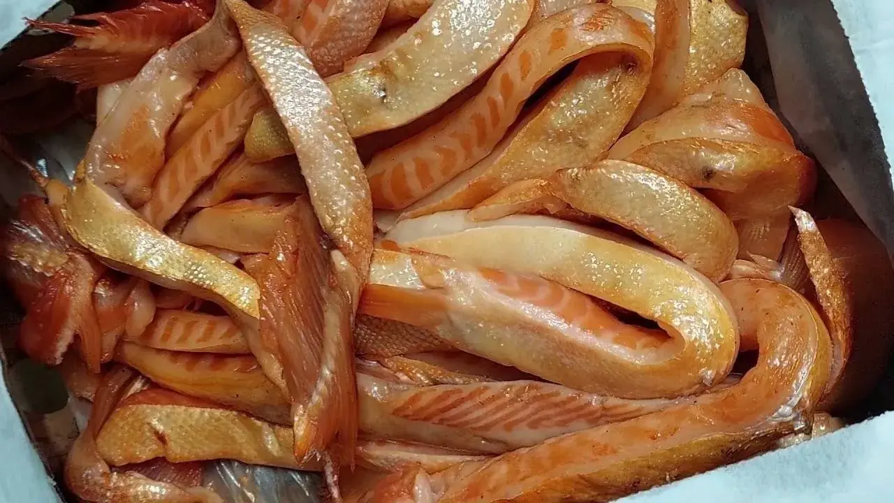 Брюшки сёмги х/к
